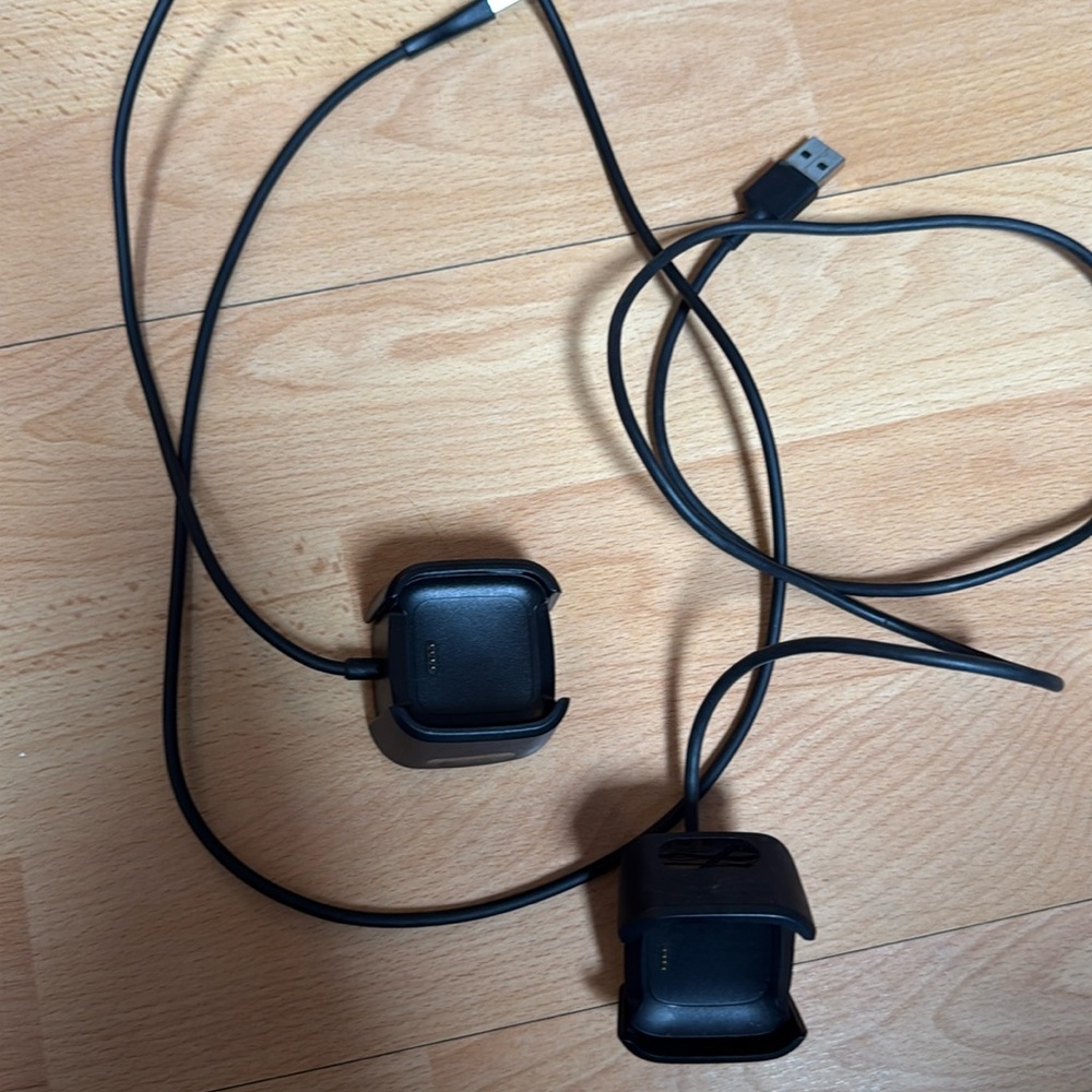 Fitbit Versa 2 Chargers (2) 🤍